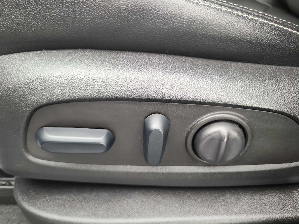 2023 GMC Terrain Image 31