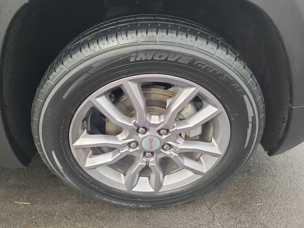 2023 GMC Terrain Image 40