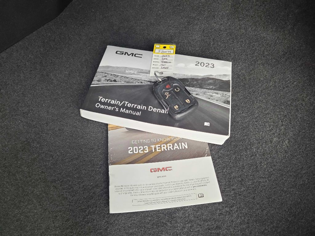 2023 GMC Terrain Image 45