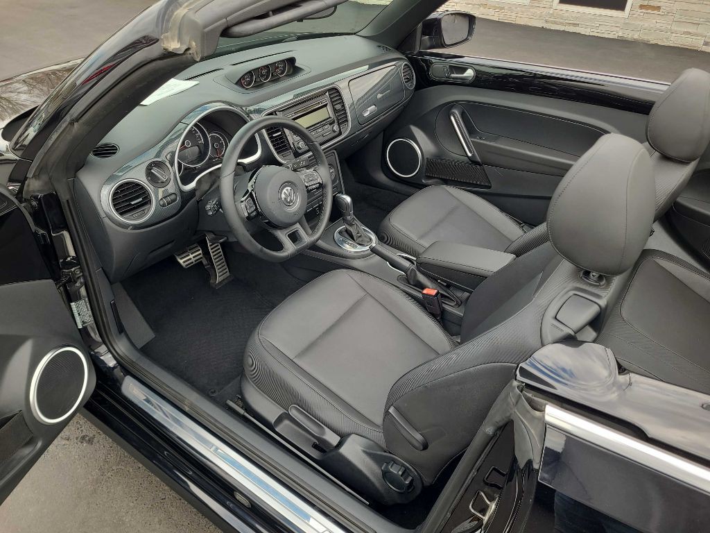 2014 Volkswagen Beetle Image 17