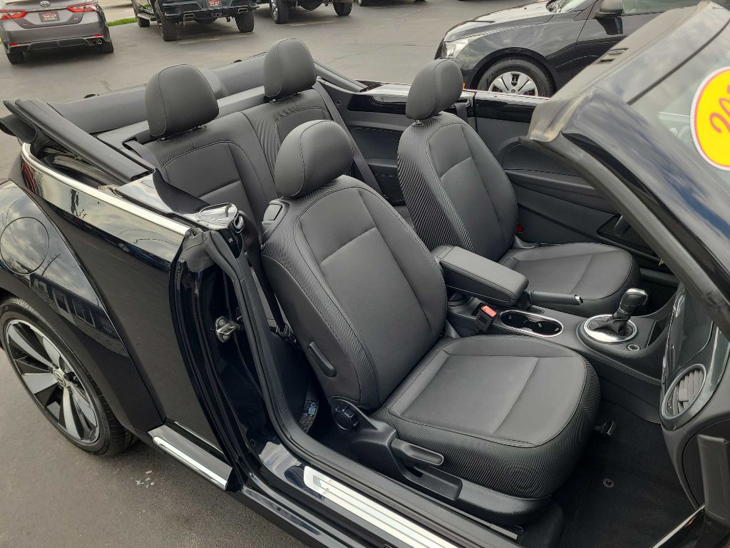 2014 Volkswagen Beetle Image 19