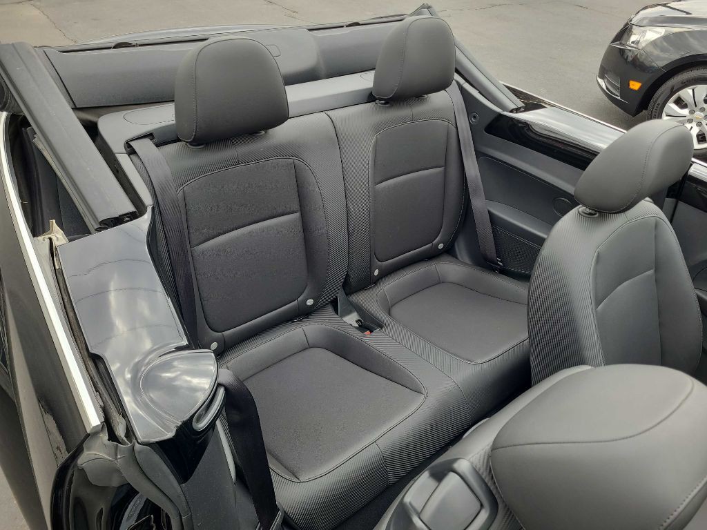 2014 Volkswagen Beetle Image 20