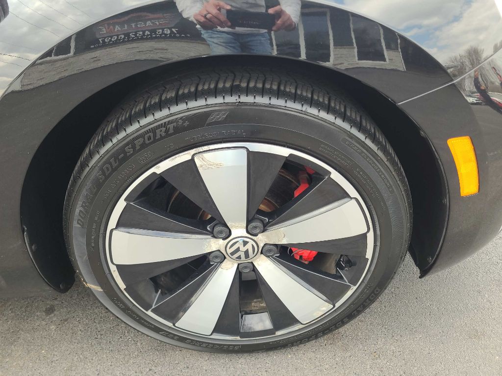 2014 Volkswagen Beetle Image 37