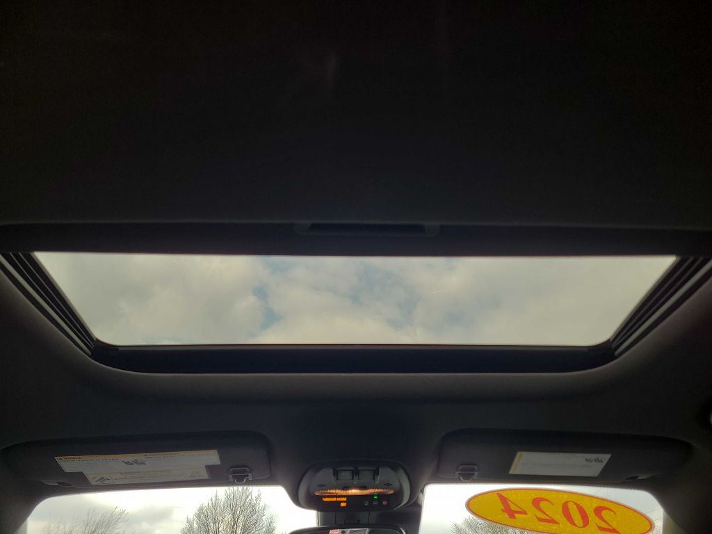 2024 Buick Envista Image 16