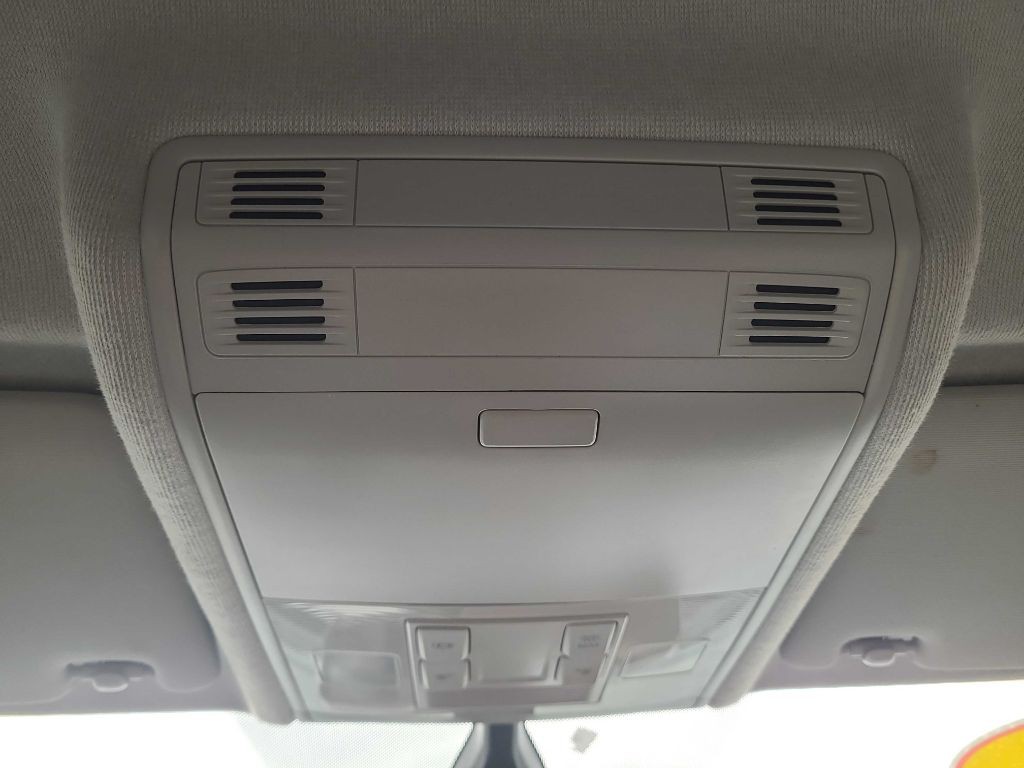 2019 Volkswagen Tiguan Image 28