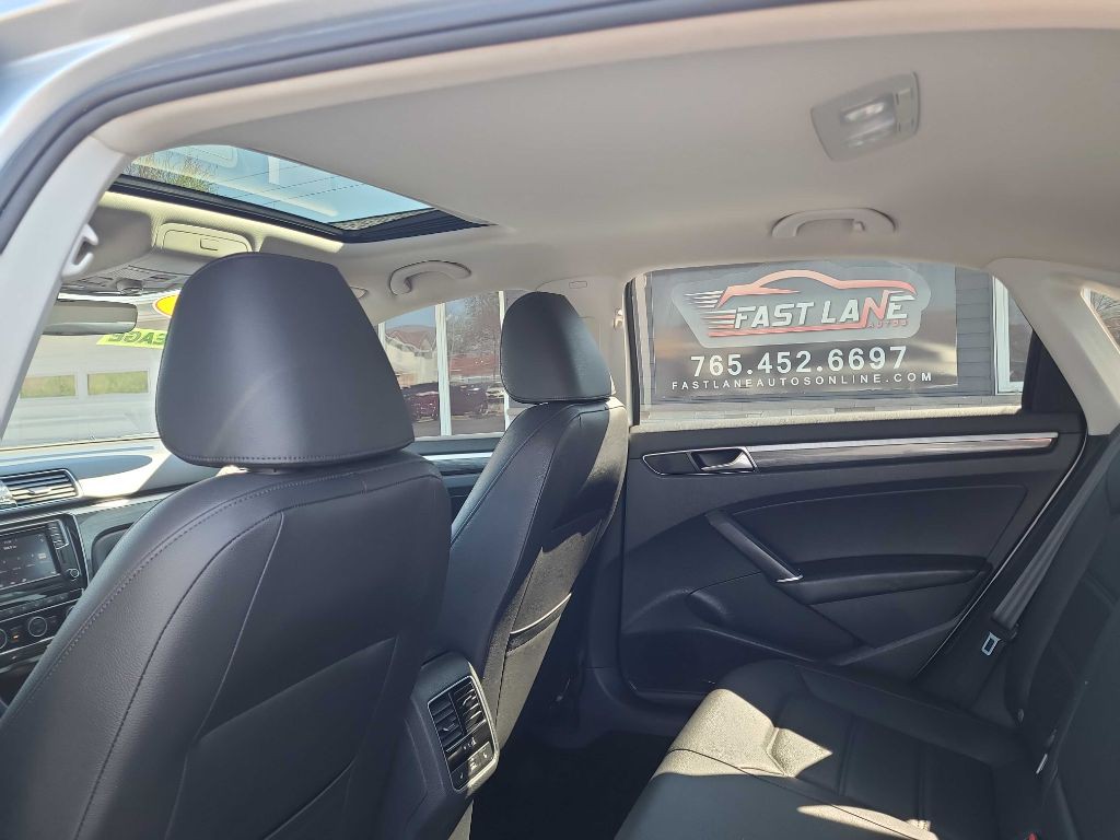 2018 Volkswagen Passat Image 9