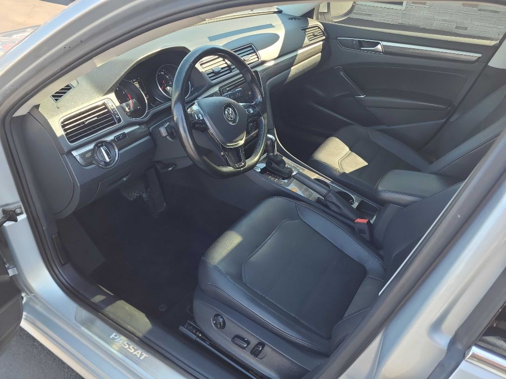 2018 Volkswagen Passat Image 10