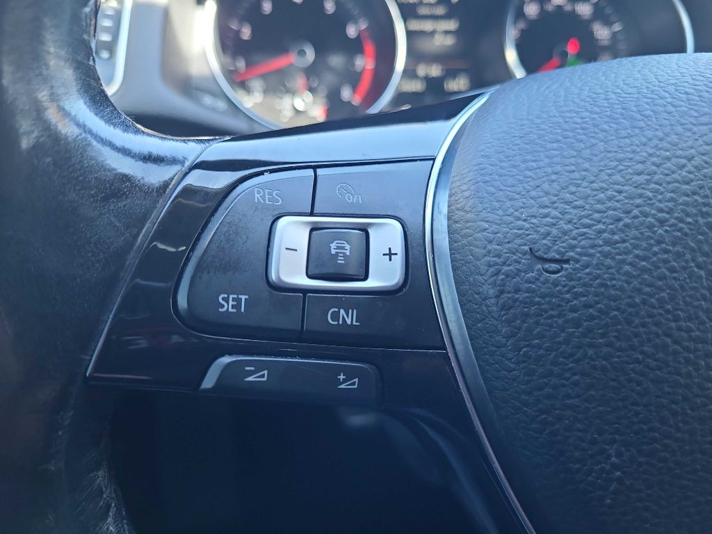 2018 Volkswagen Passat Image 22