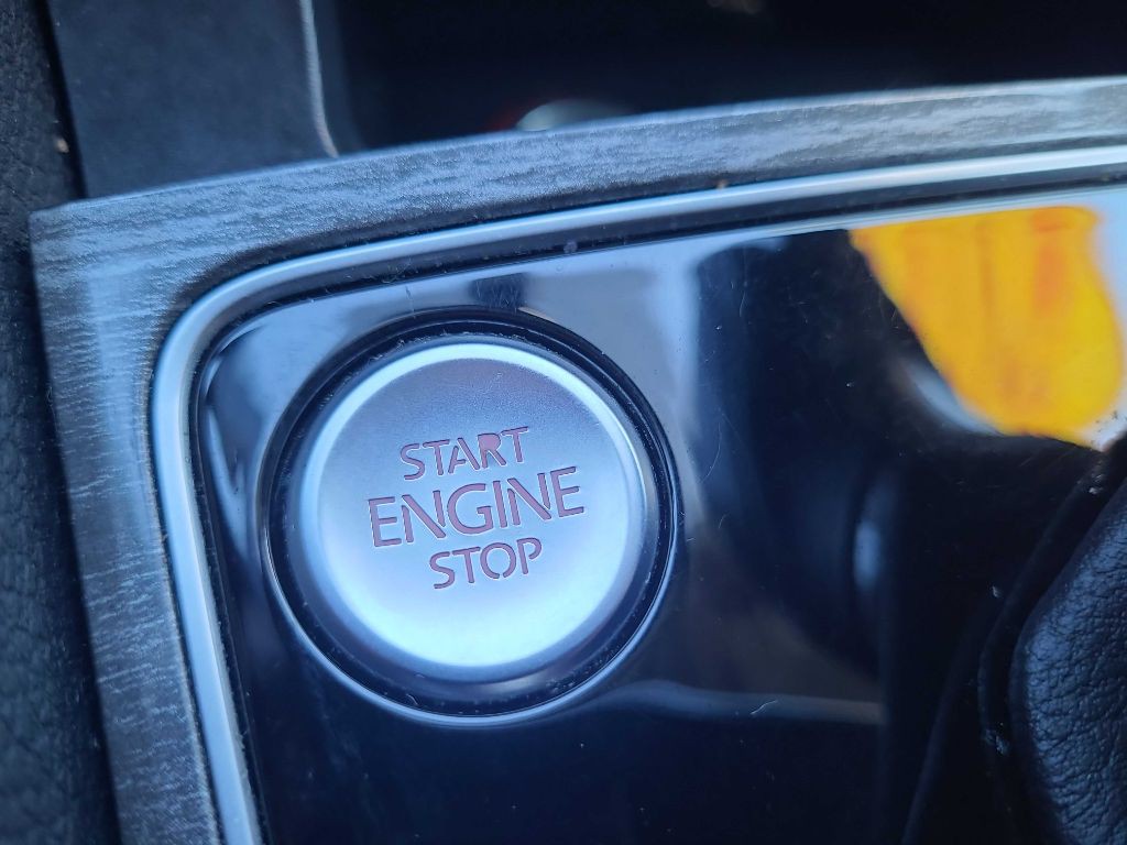 2018 Volkswagen Passat Image 23