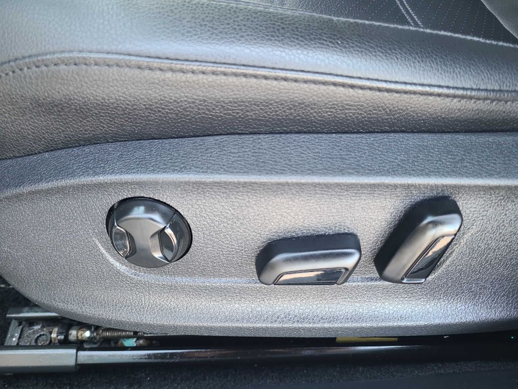 2018 Volkswagen Passat Image 29