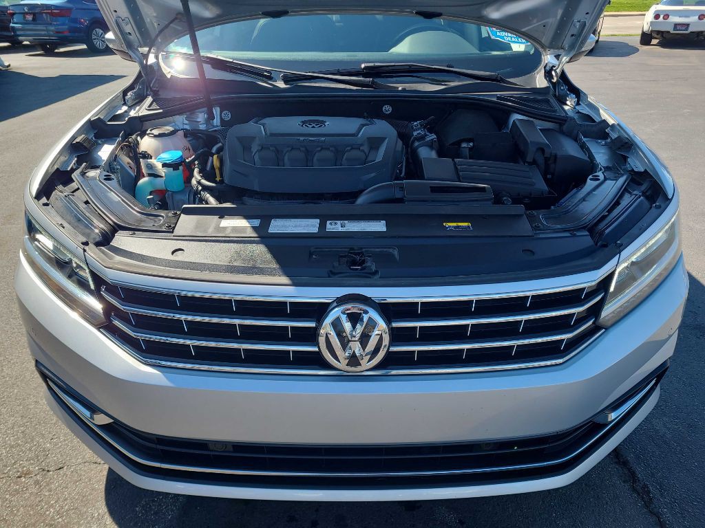 2018 Volkswagen Passat Image 39