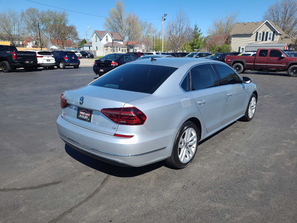 2018 Volkswagen Passat Image 5