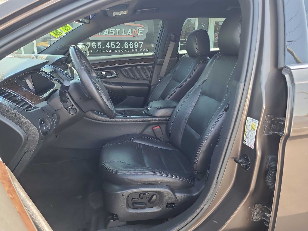 2016 Ford Taurus Image 9