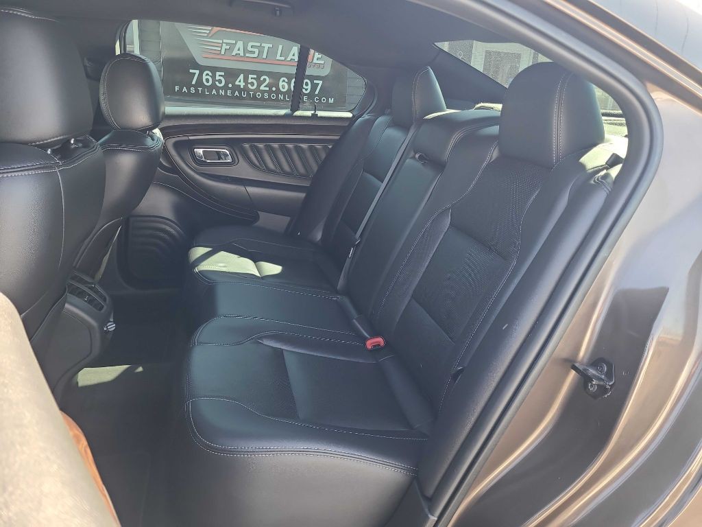 2016 Ford Taurus Image 11