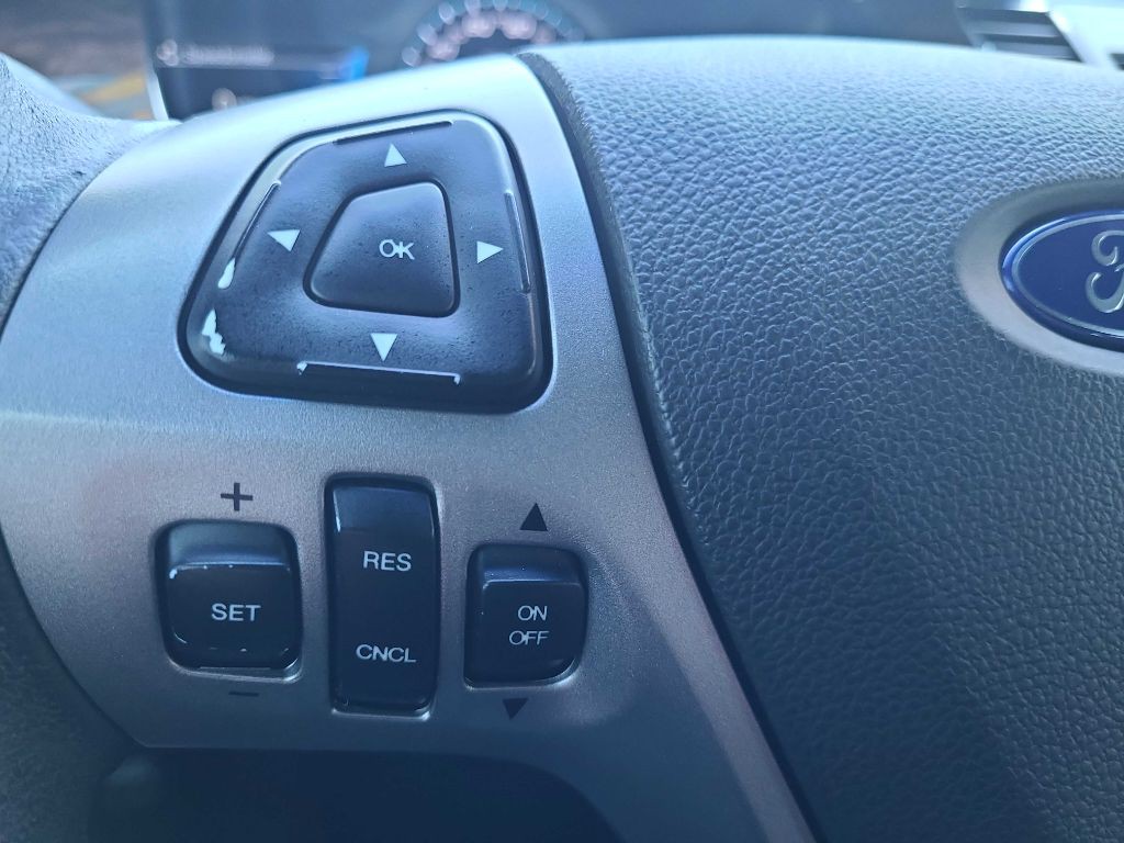 2016 Ford Taurus Image 19