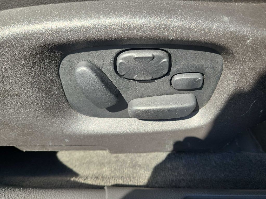 2016 Ford Taurus Image 29