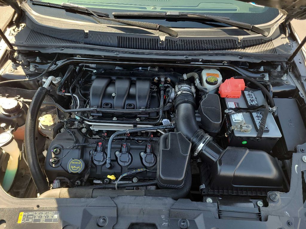 2016 Ford Taurus Image 35