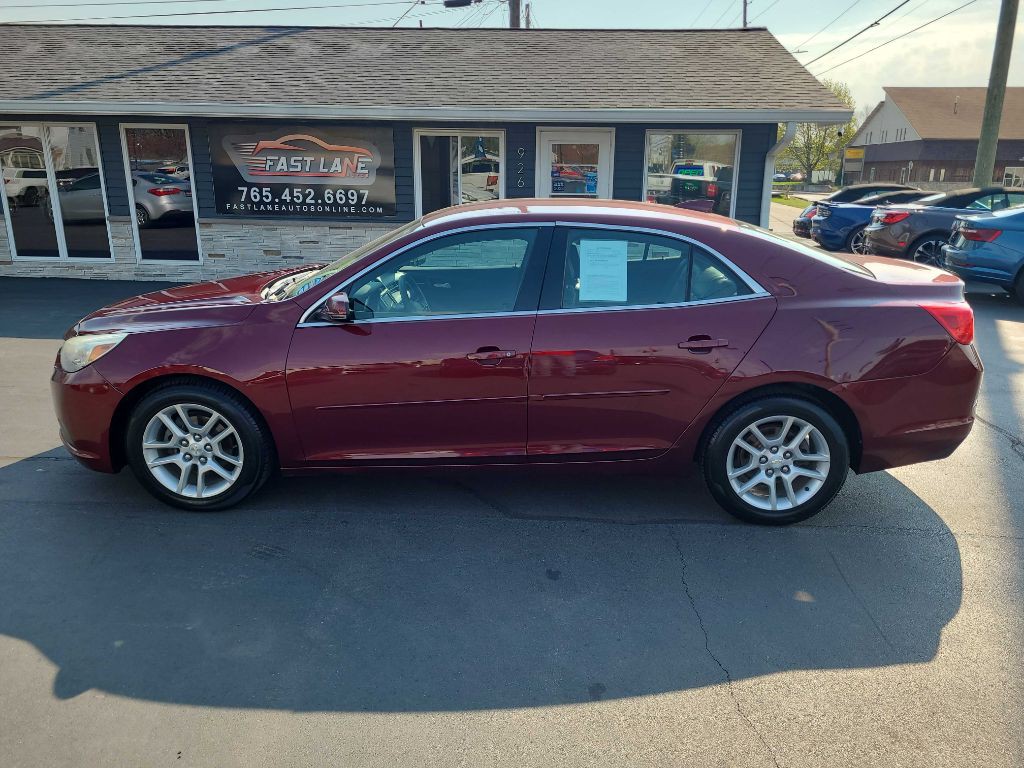2015 Chevrolet Malibu Image 2