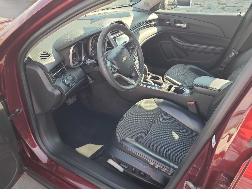 2015 Chevrolet Malibu Image 9