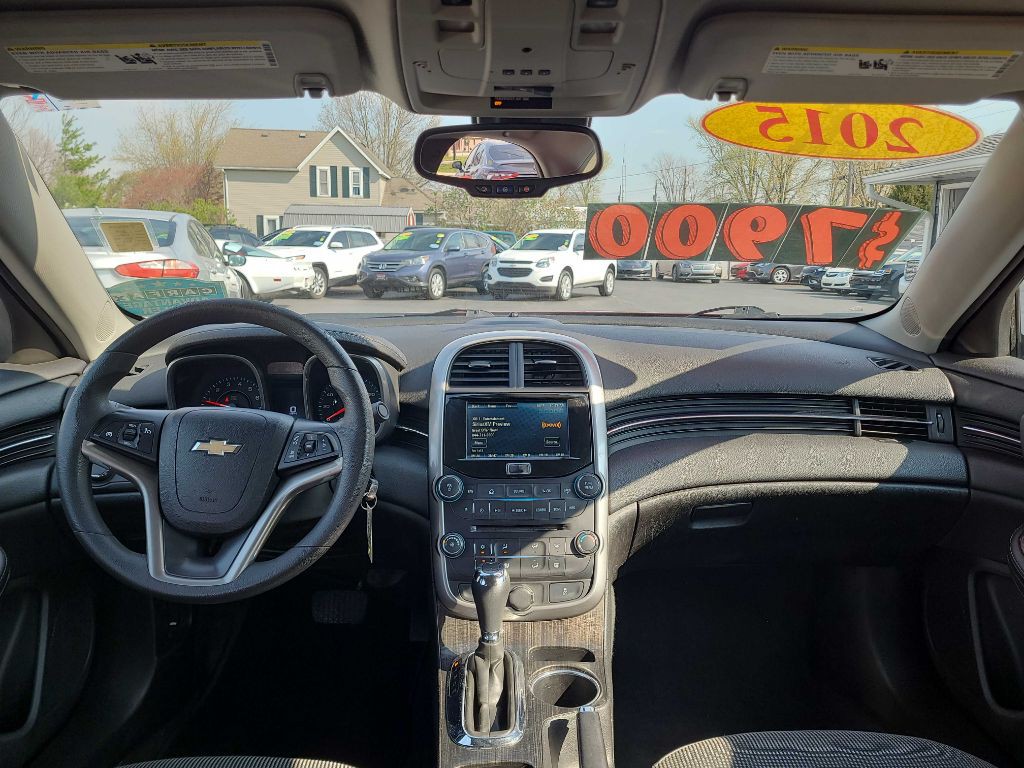 2015 Chevrolet Malibu Image 13