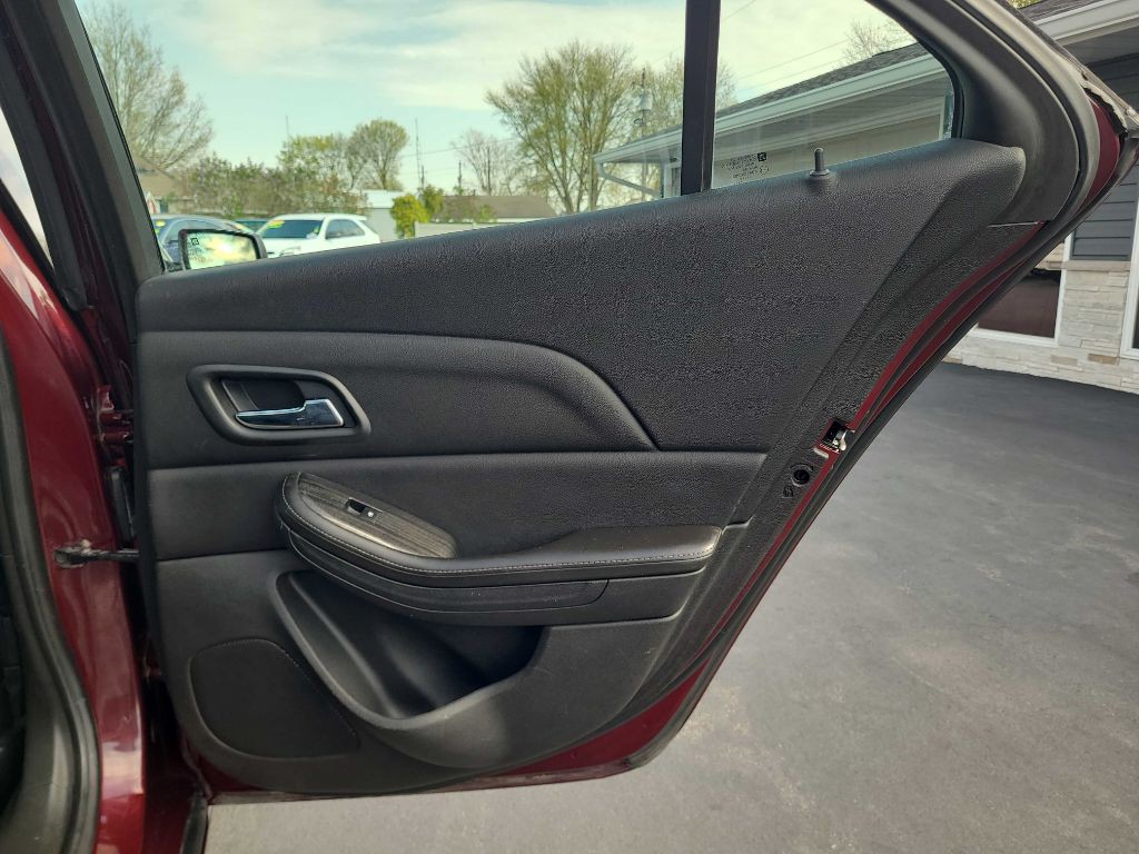 2015 Chevrolet Malibu Image 30