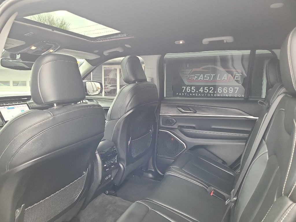 2022 Jeep Grand Cherokee Image 9