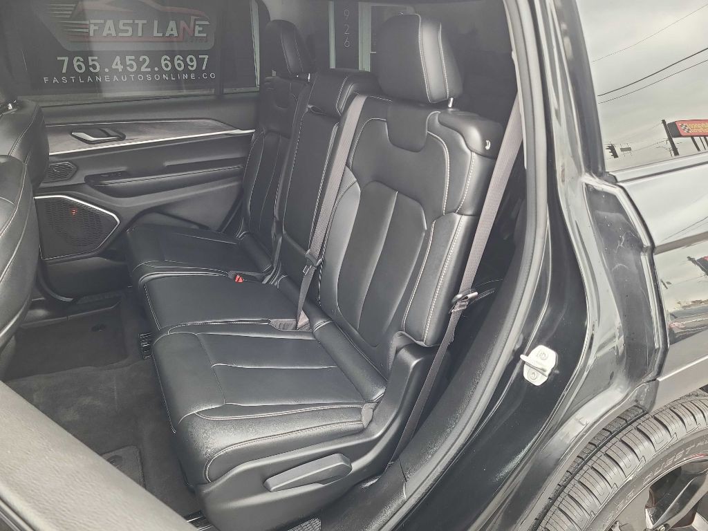 2022 Jeep Grand Cherokee Image 13