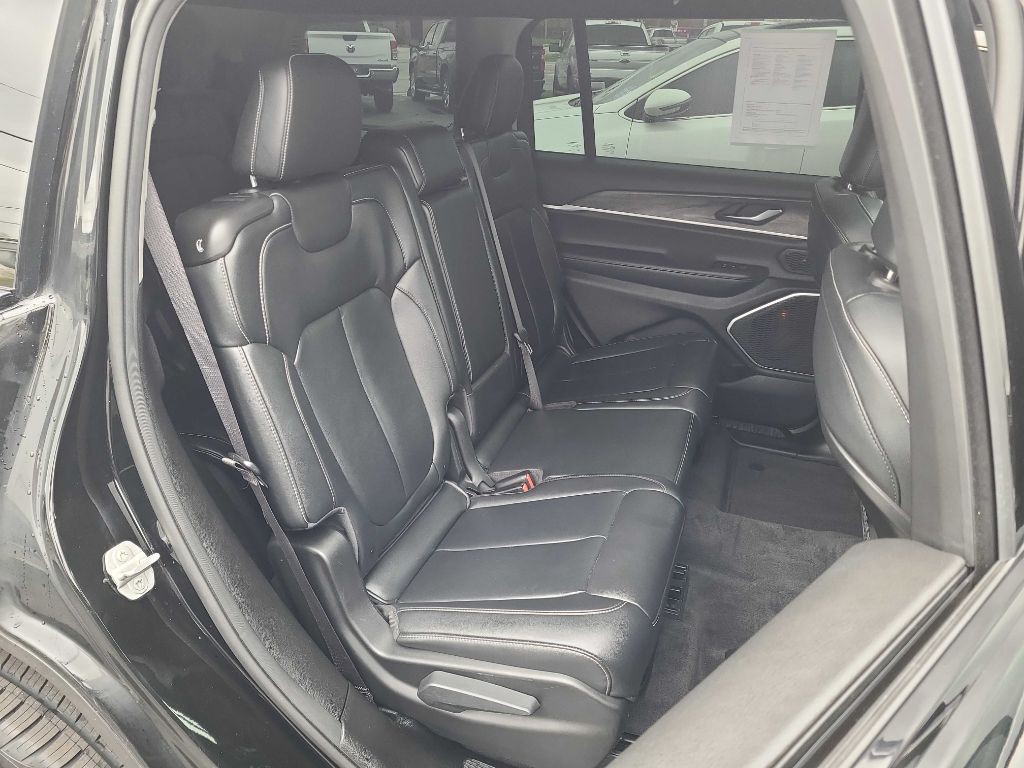 2022 Jeep Grand Cherokee Image 14