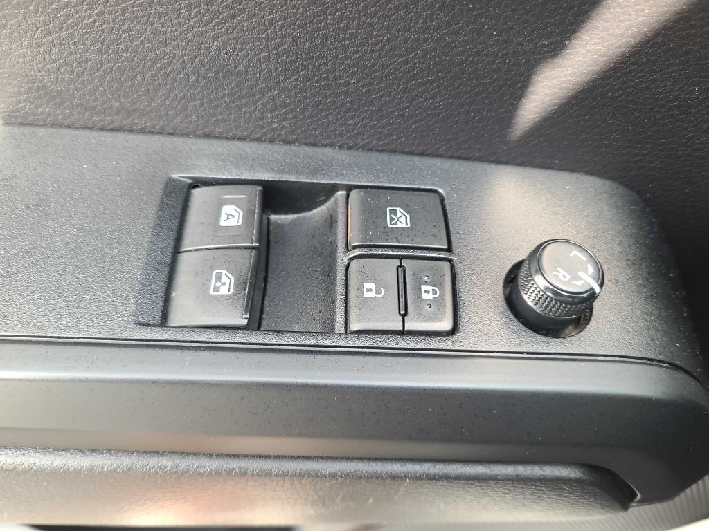 2020 Toyota Tacoma Image 25