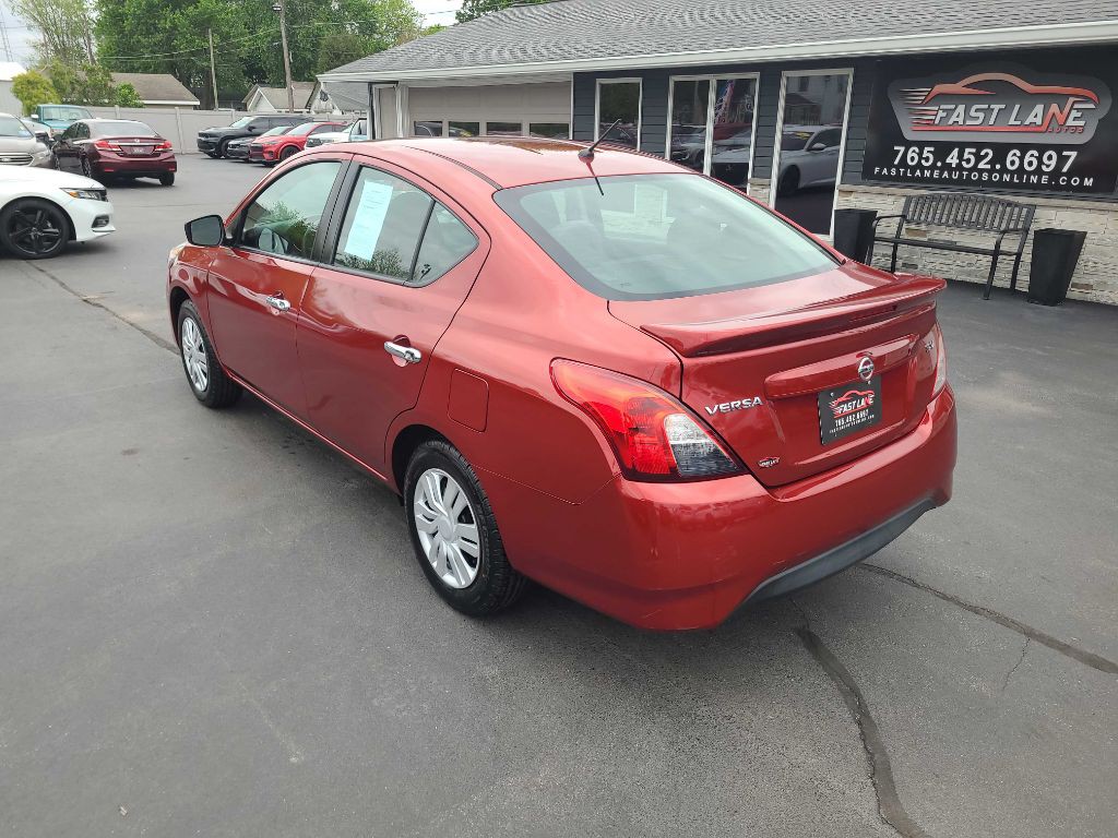 2017 Nissan Versa Image 3