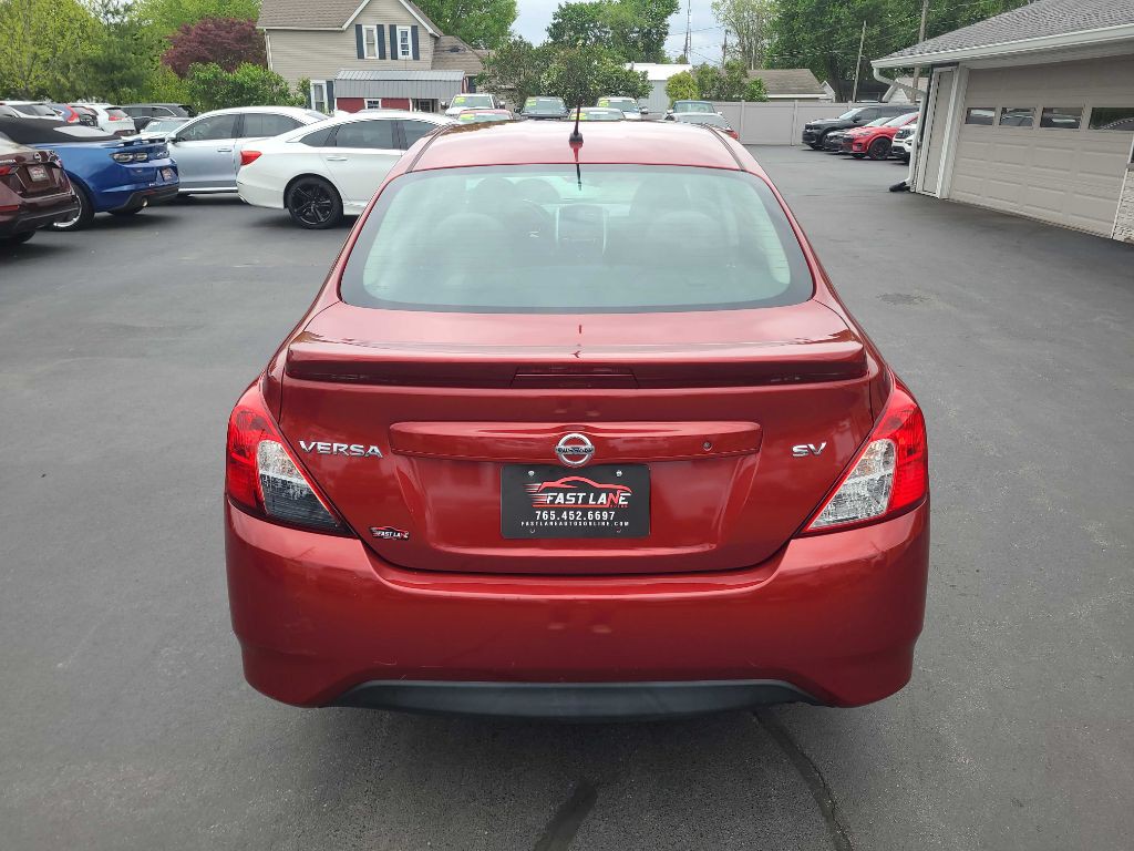 2017 Nissan Versa Image 4