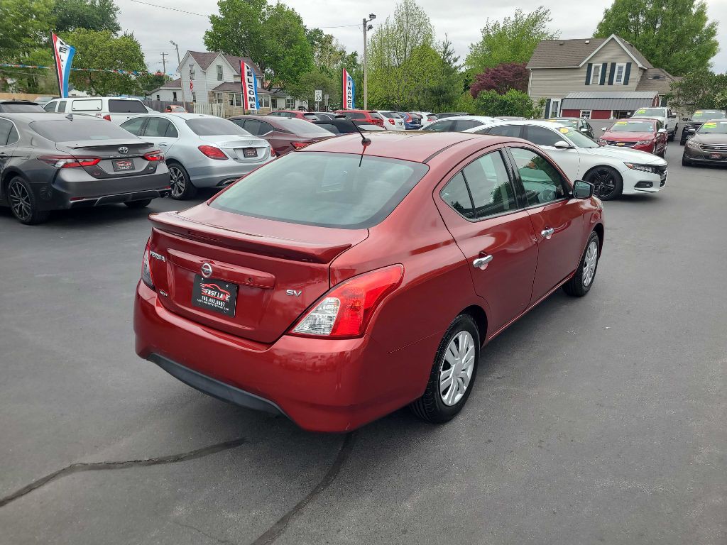 2017 Nissan Versa Image 5