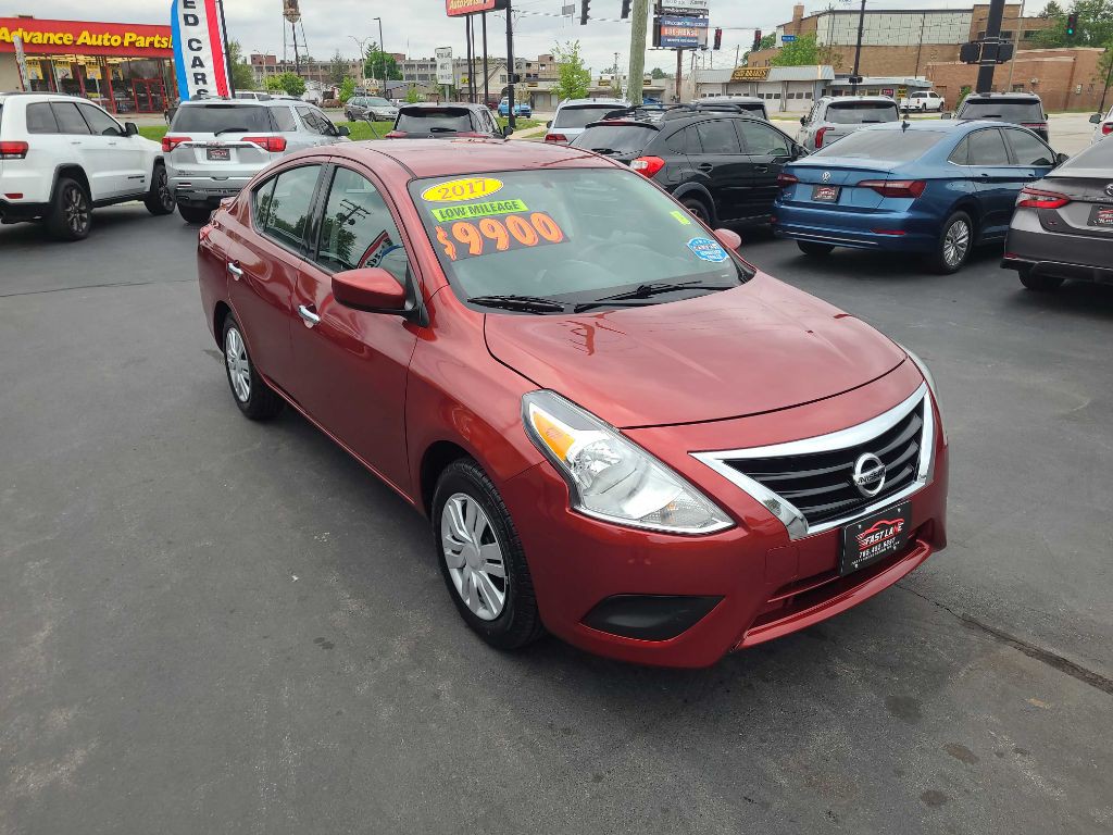 2017 Nissan Versa Image 7