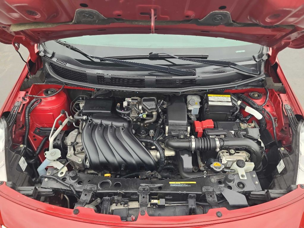 2017 Nissan Versa Image 27