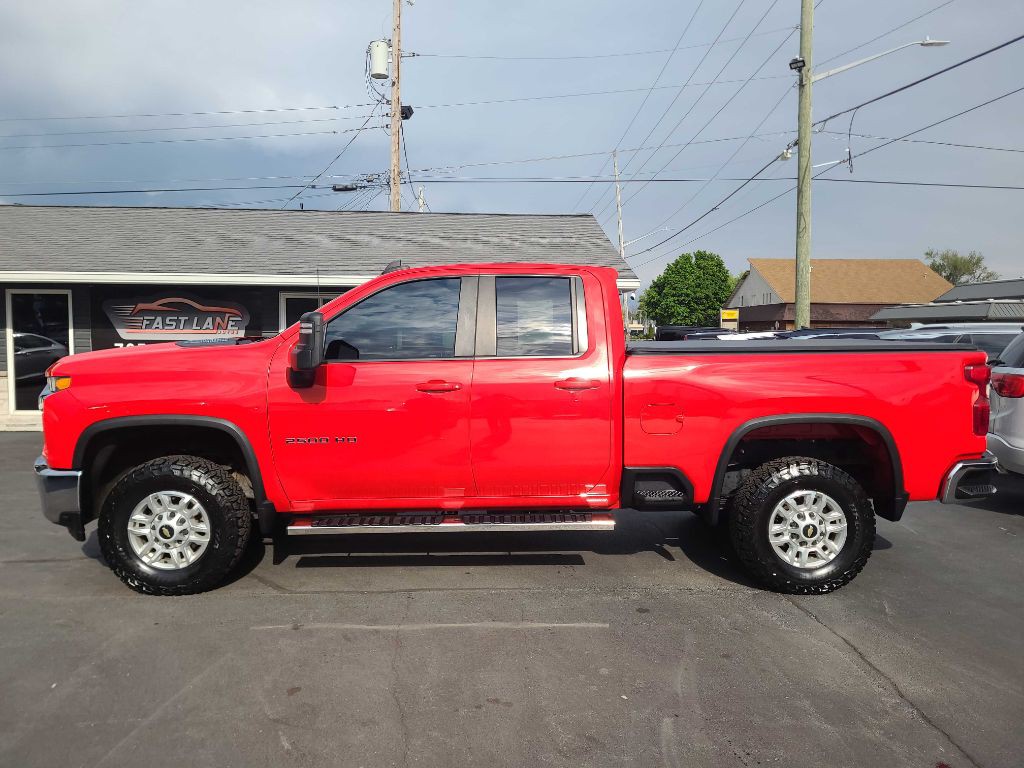 2021 Chevrolet Silverado 1500 Image 2