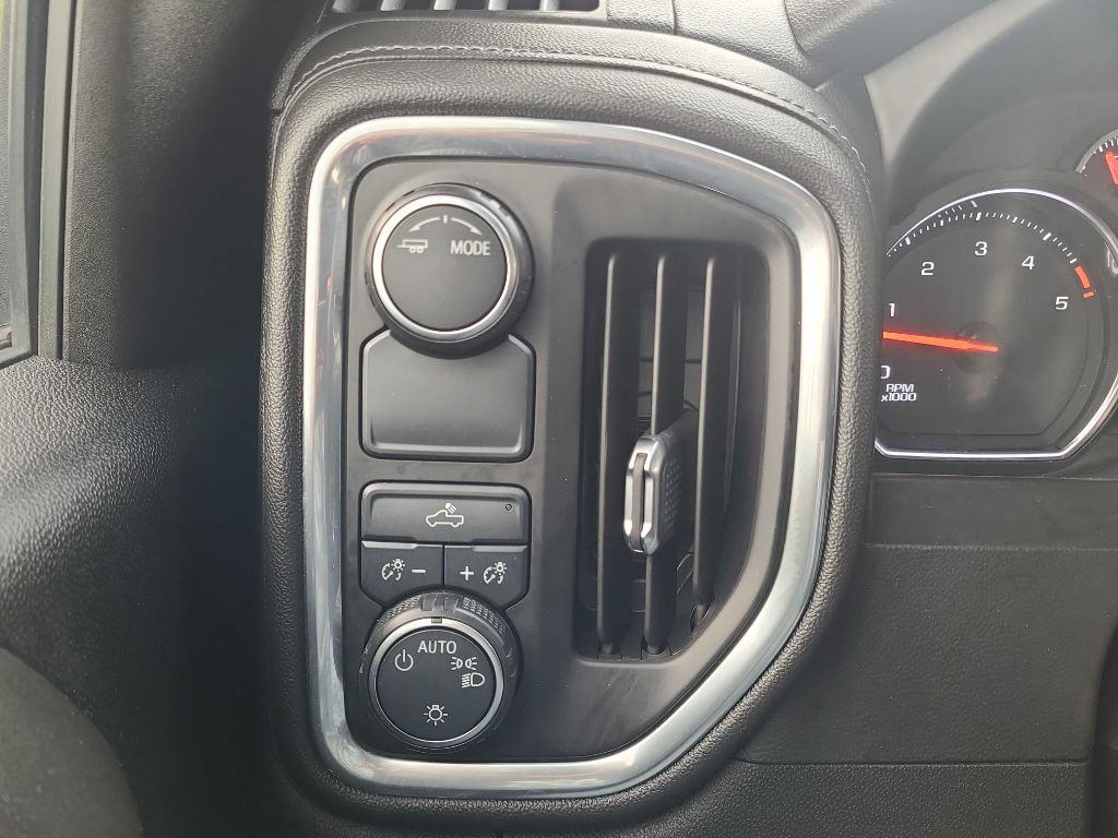 2021 Chevrolet Silverado 1500 Image 18