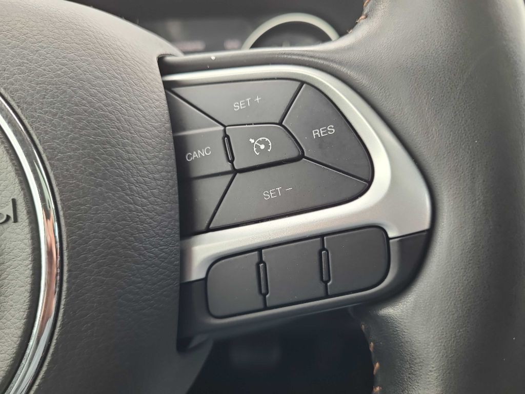 2018 Jeep Compass Image 22