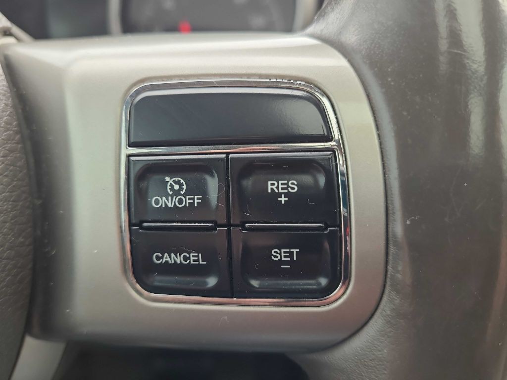 2011 Jeep Grand Cherokee Image 22