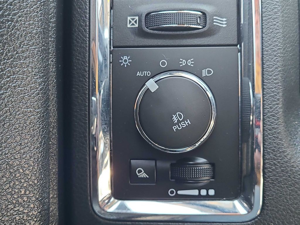 2014 RAM 1500 Image 21