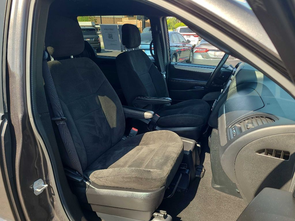 2015 Dodge Grand Caravan Image 9