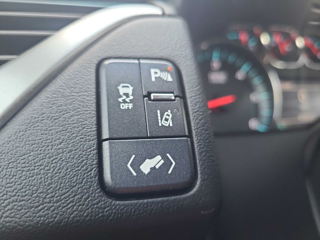 2015 Chevrolet Tahoe Image 23