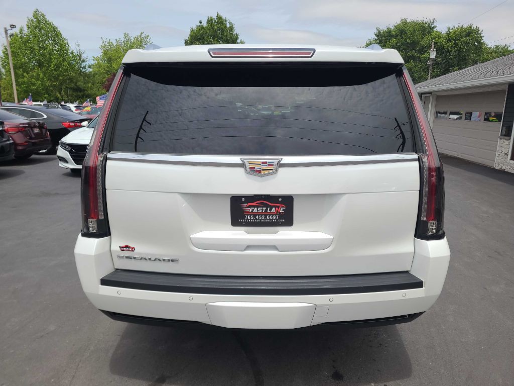 2019 Cadillac Escalade Image 3