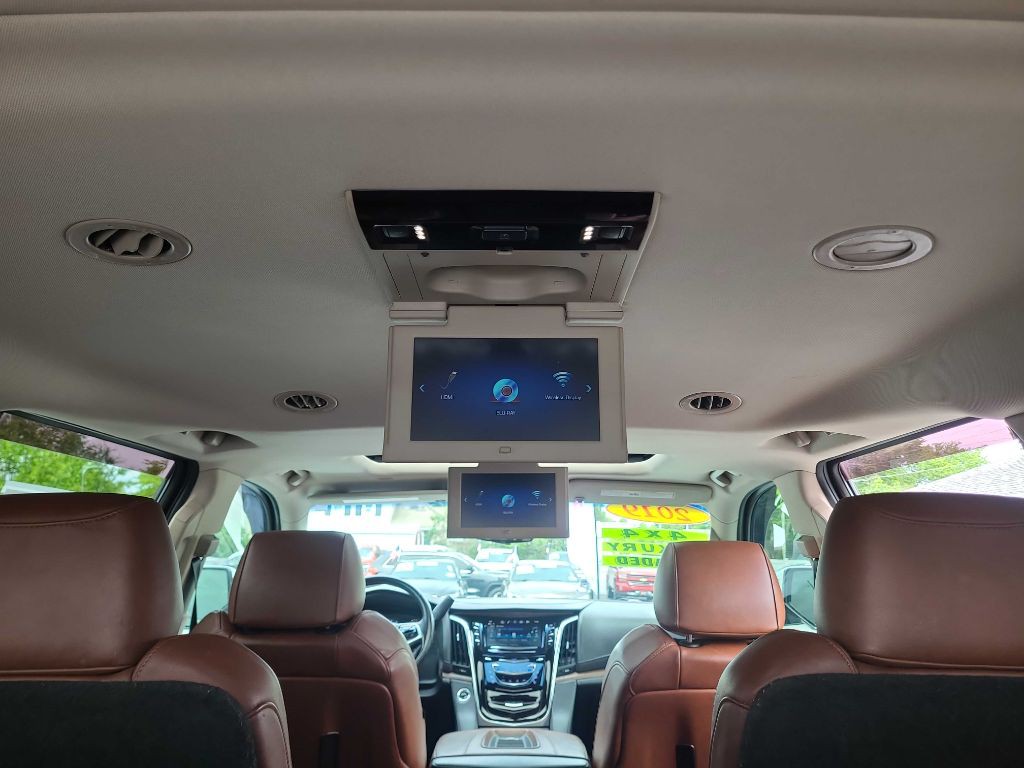 2019 Cadillac Escalade Image 17