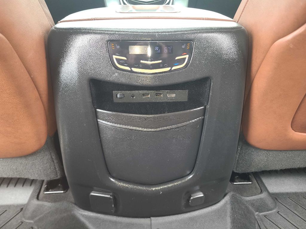 2019 Cadillac Escalade Image 18