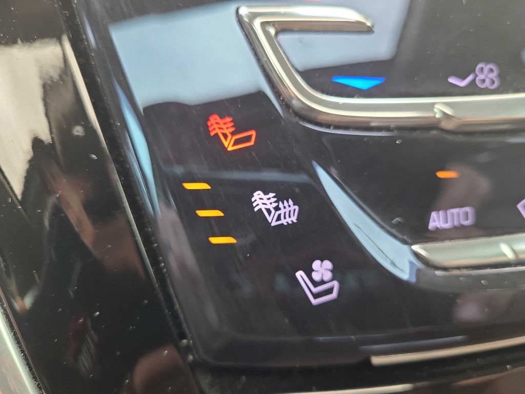 2019 Cadillac Escalade Image 31