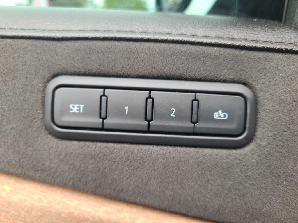 2019 Cadillac Escalade Image 36