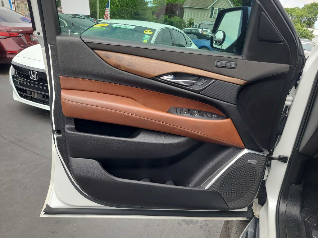 2019 Cadillac Escalade Image 40