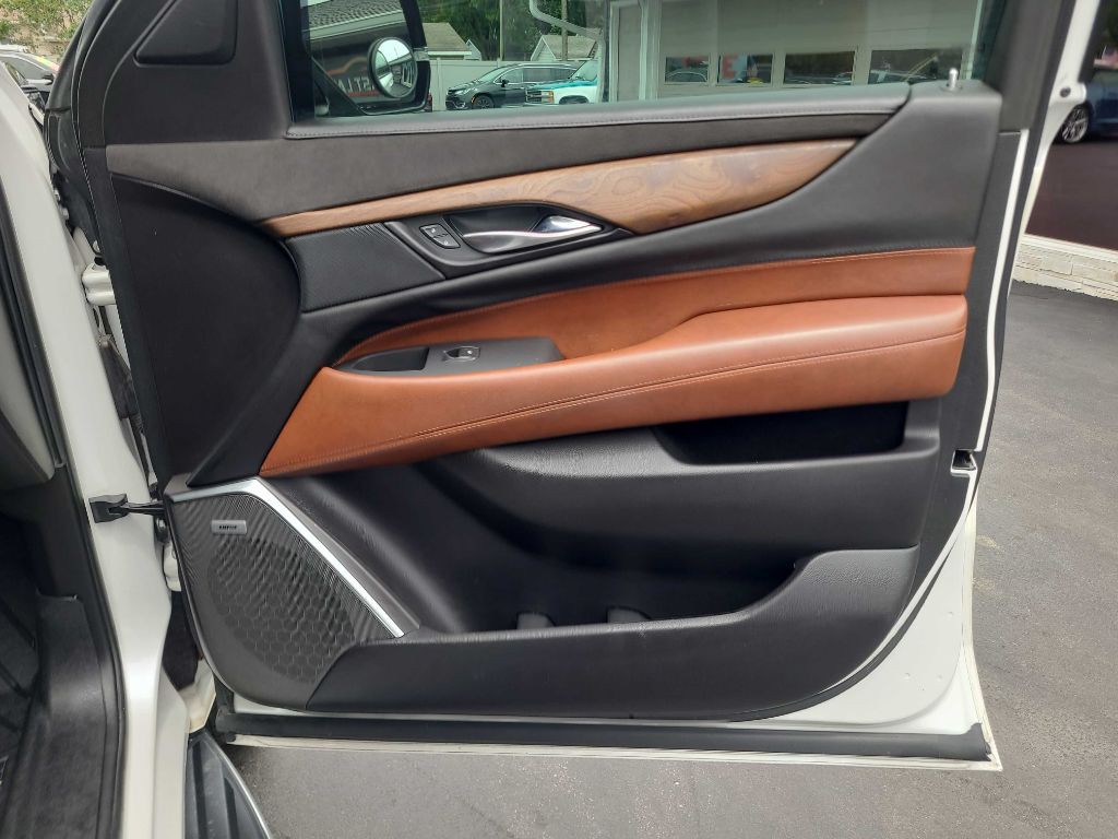 2019 Cadillac Escalade Image 42
