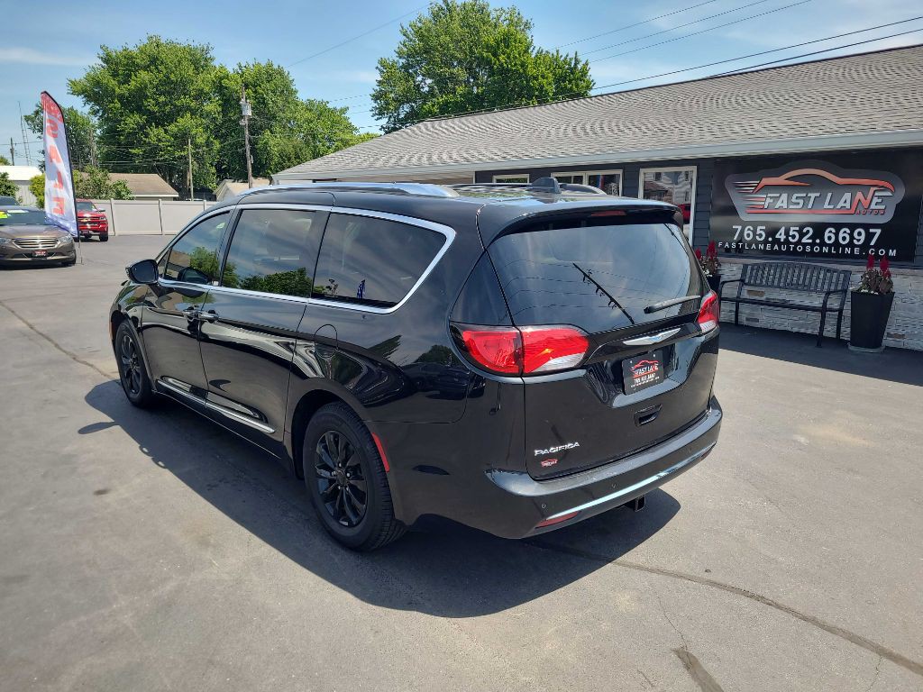 2018 Chrysler Pacifica Image 3