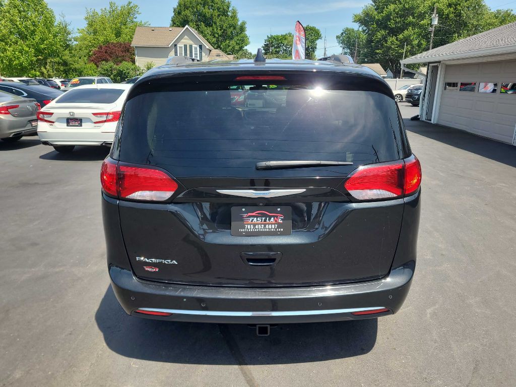 2018 Chrysler Pacifica Image 4